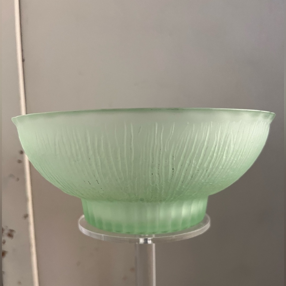 VINTAGE 1975 FTD GREEN SATIN GLASS PLANTER flower bowl 6.75” X 3"
